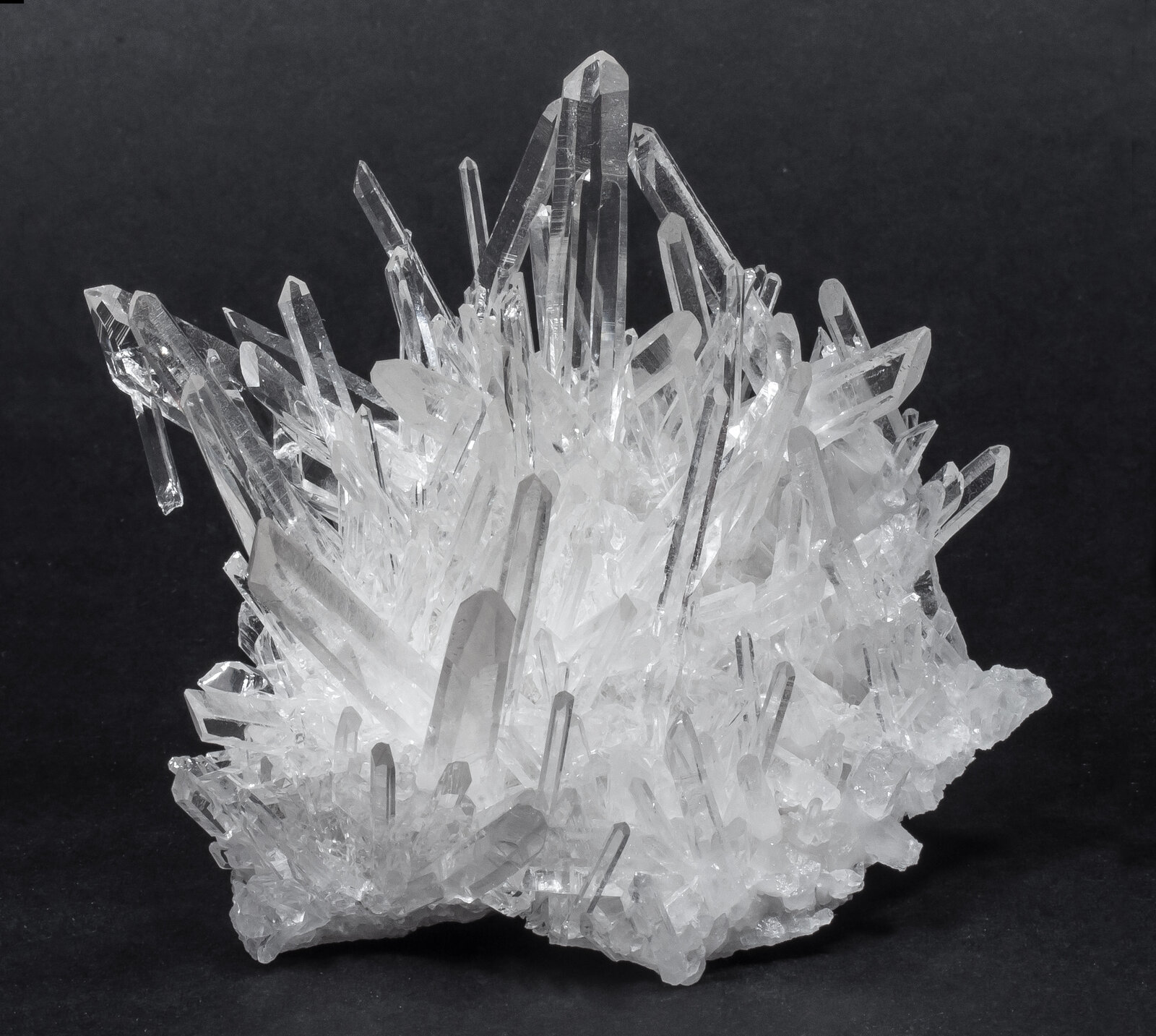 specimens/s_imagesAN2/Quartz-TV48AN2f.jpg