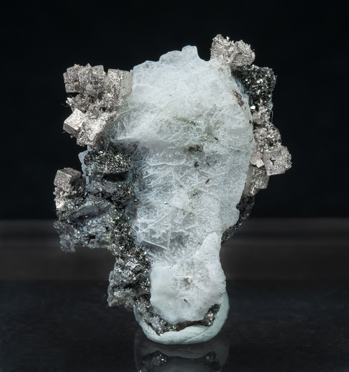 Silver with Calcite and Lllingite.