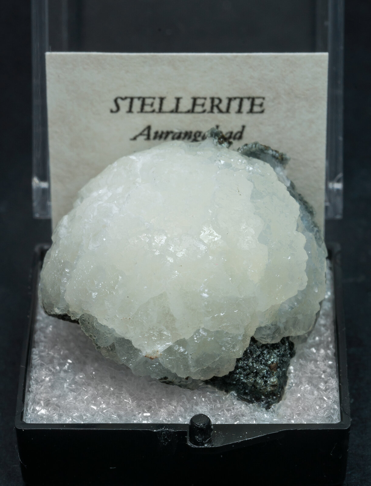 specimens/s_imagesAN2/Stellerite-TC13AN2f1.jpg