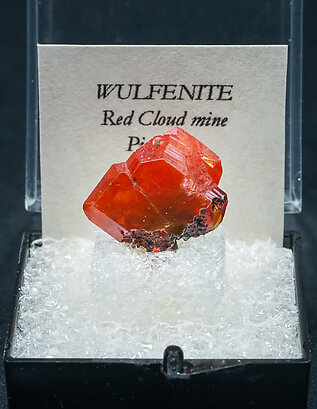 Wulfenite.