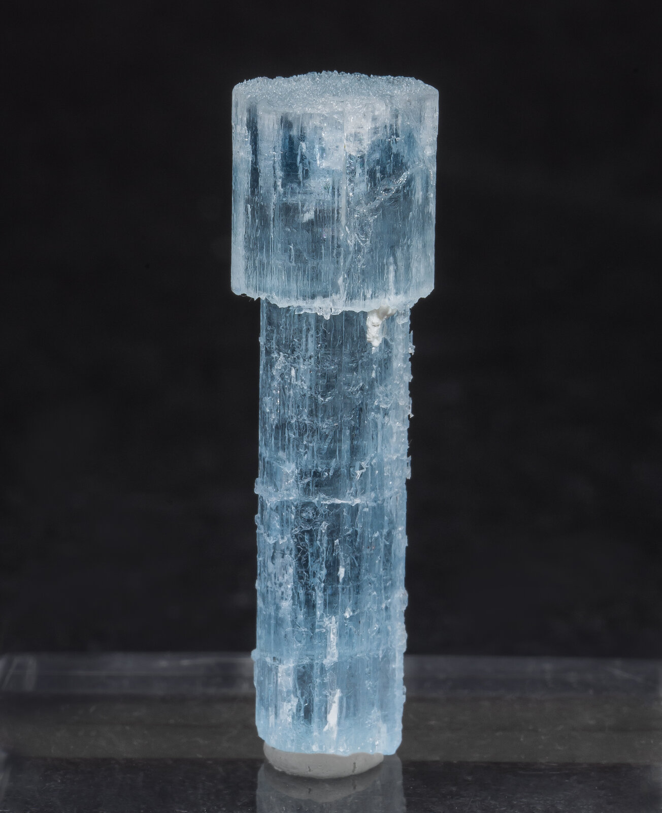 specimens/s_imagesAN3/Beryl_aquamarine-TMJ47AN3r.jpg