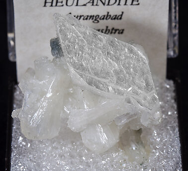 Heulandite-Ca. 