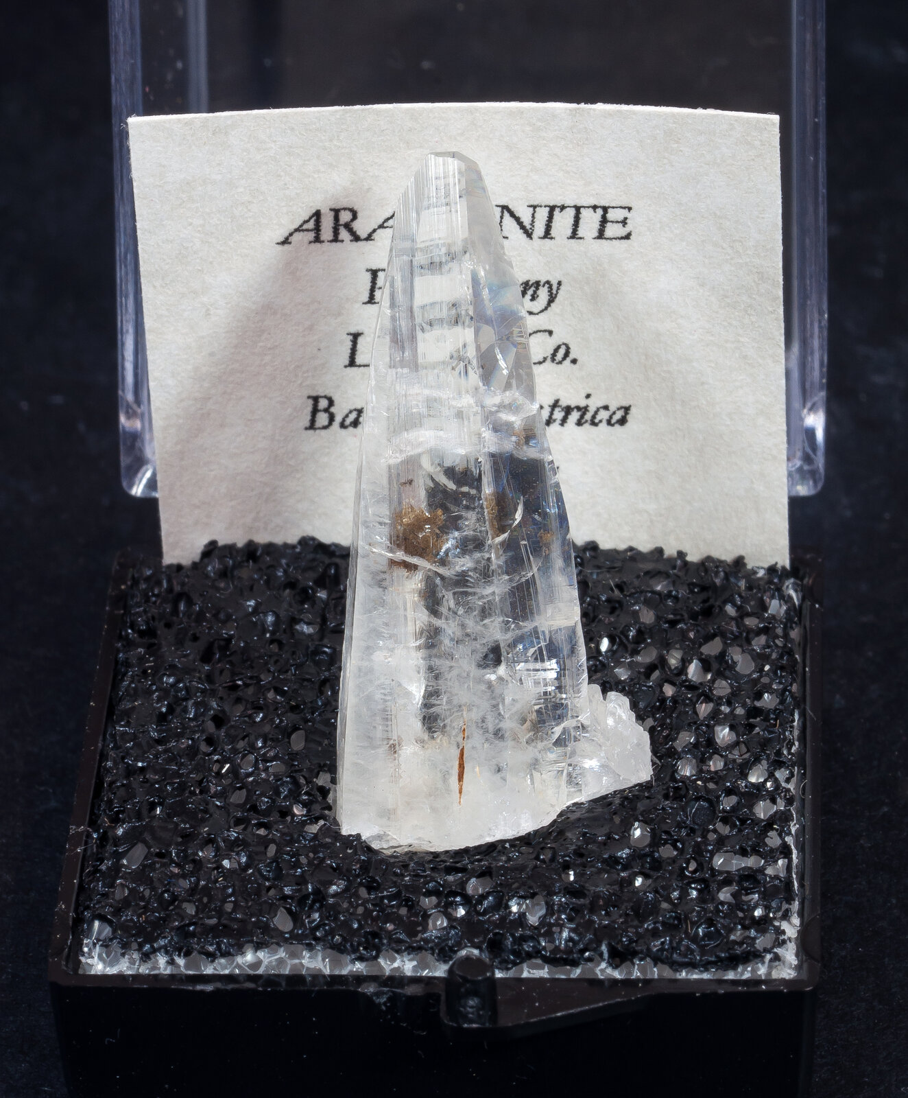 specimens/s_imagesAN4/Aragonite-TFG6AN4f1.jpg