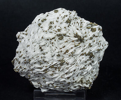 Chalcopyrite with Baryte. 