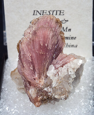 Inesite with Apophyllite (Group) and Hubeite. Front
