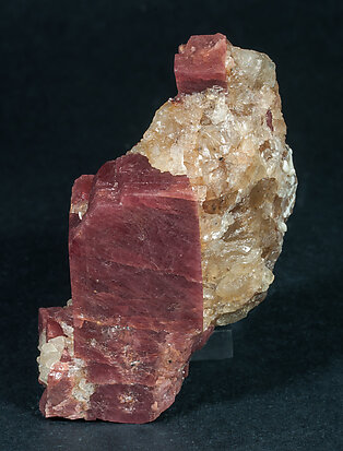 Rhodonite with Calcite. Side