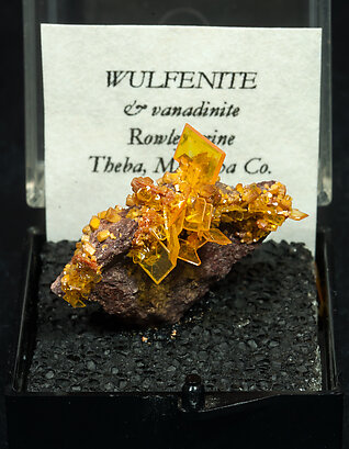 Wulfenite with Vanadinite. 