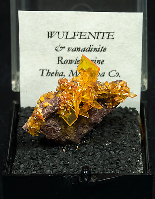 Wulfenita con Vanadinita. 