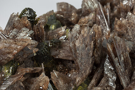 Axinite-(Mn) with Epidote. 