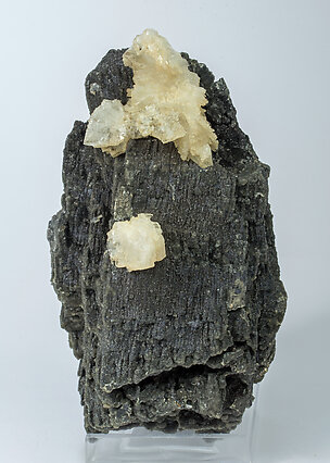 Smithsonite and Galena after Pyrrhotite and Baryte. Side
