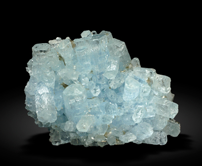 Beryl (variety aquamarine).