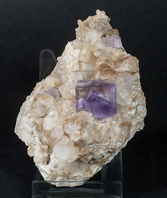 Fluorite with Calcite. Side