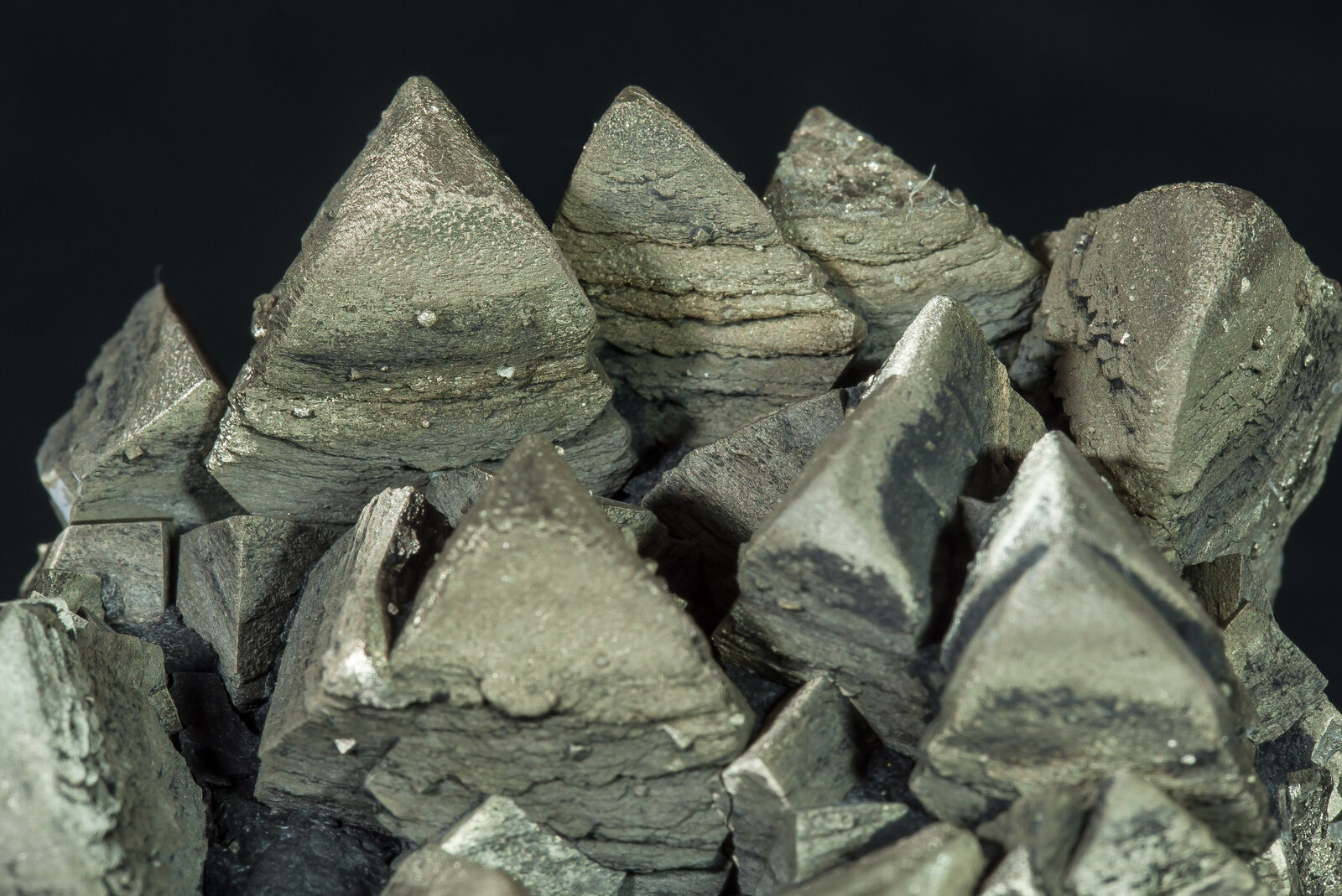 specimens/s_imagesAN5/Pyrite-EVA96AN5d2.jpg