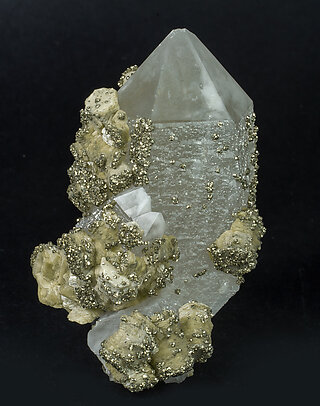 Quartz with Siderite and Pyrite.