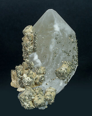 Quartz with Siderite and Pyrite. Side