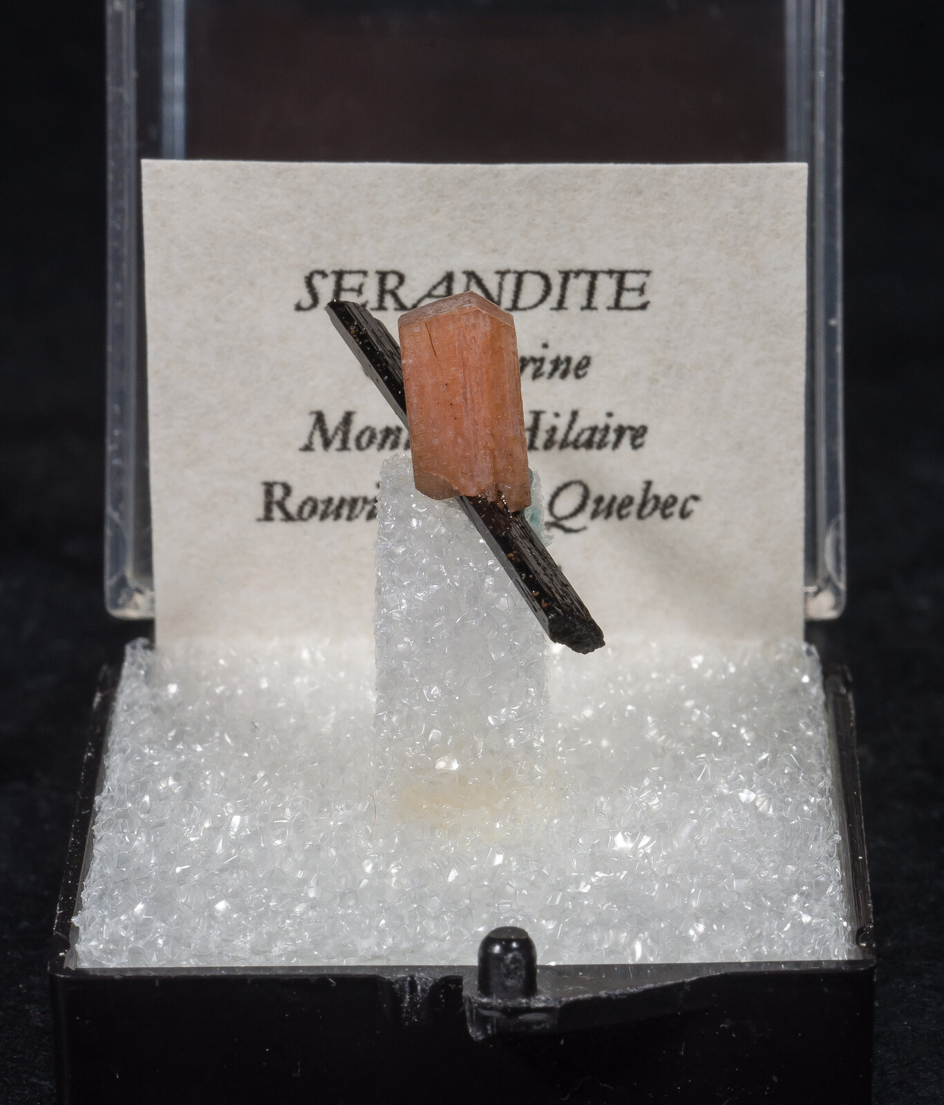 specimens/s_imagesAN5/Serandite-TQR27AN5f1.jpg