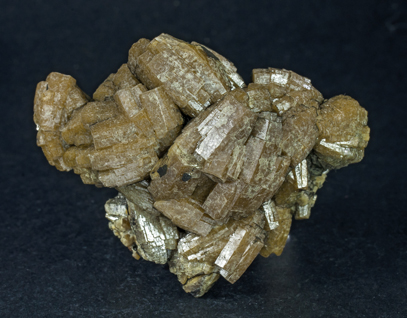 Vanadinite (variety arsenic-bearing vanadinite) with Mottramite. 