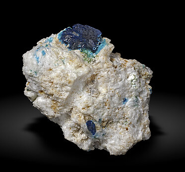 Veszelyite with Cuprodongchuanite and Hemimorphite. Front / Photo: Joaquim Callén