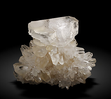 Calcite. Front / Photo: Joaquim Calln