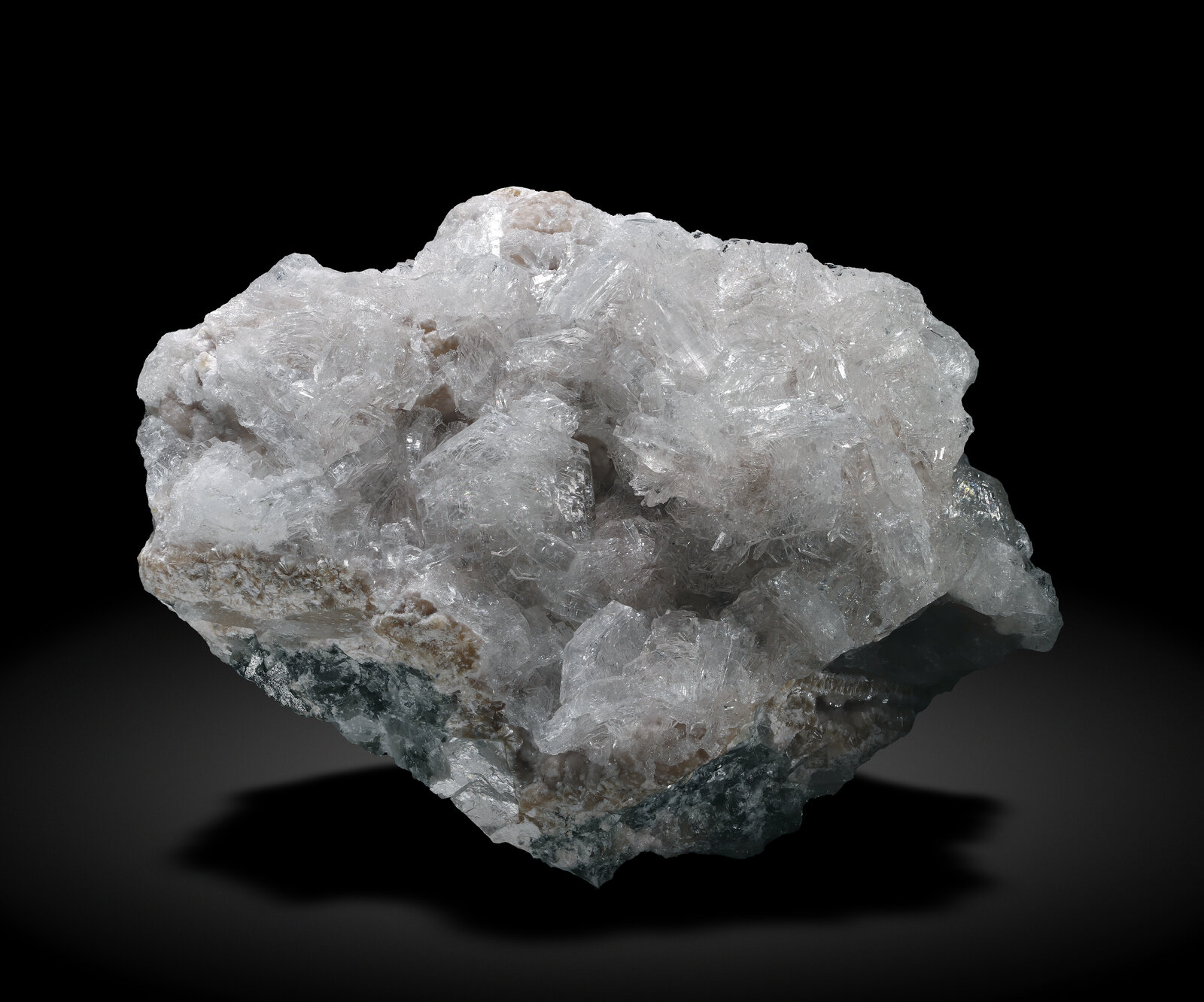 Imayoshiite with Bultfonteinite, Tobermorite (Group) and Datolite ...