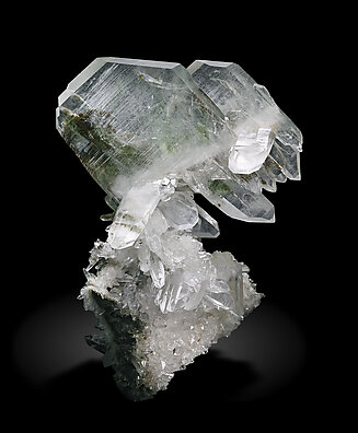 Quartz (variety faden) with Chlorite inclusions.