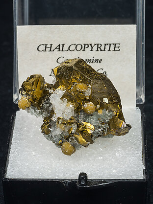 Chalcopyrite with Quartz and Calcite.