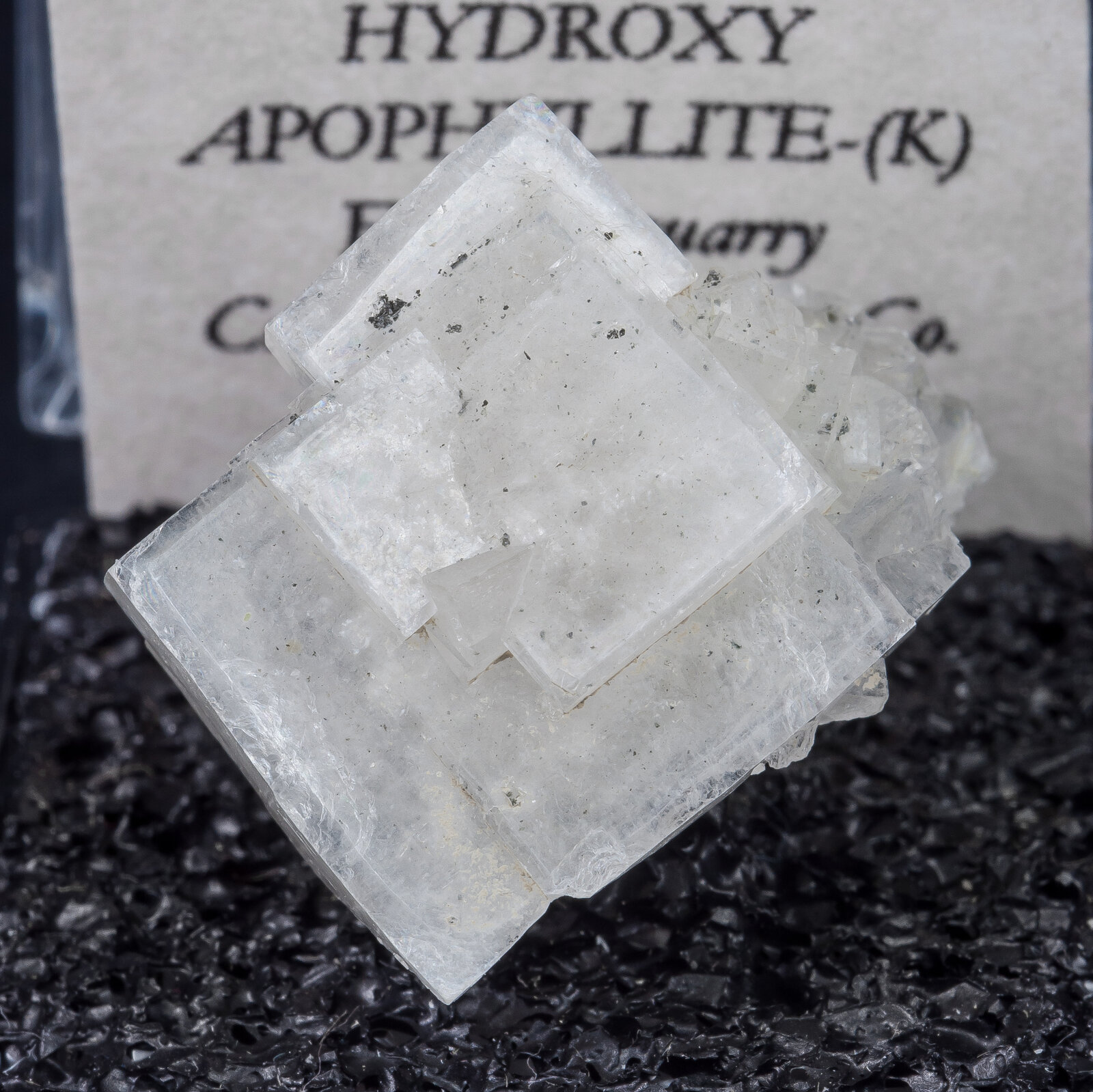 specimens/s_imagesAN7/Hydroxyapophyllite-TRM64AN7f2.jpg