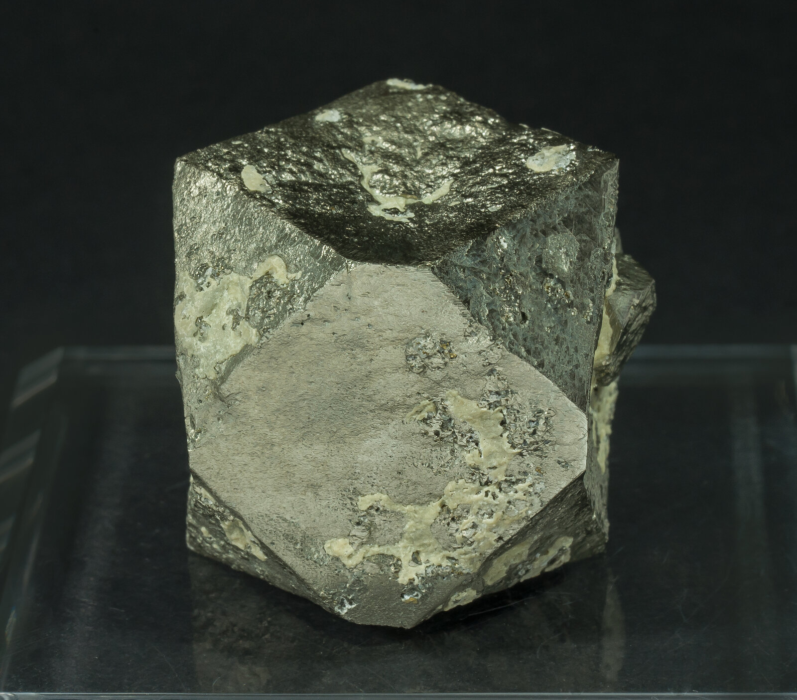 specimens/s_imagesAN7/Pyrite-JFD31AN7s2.jpg