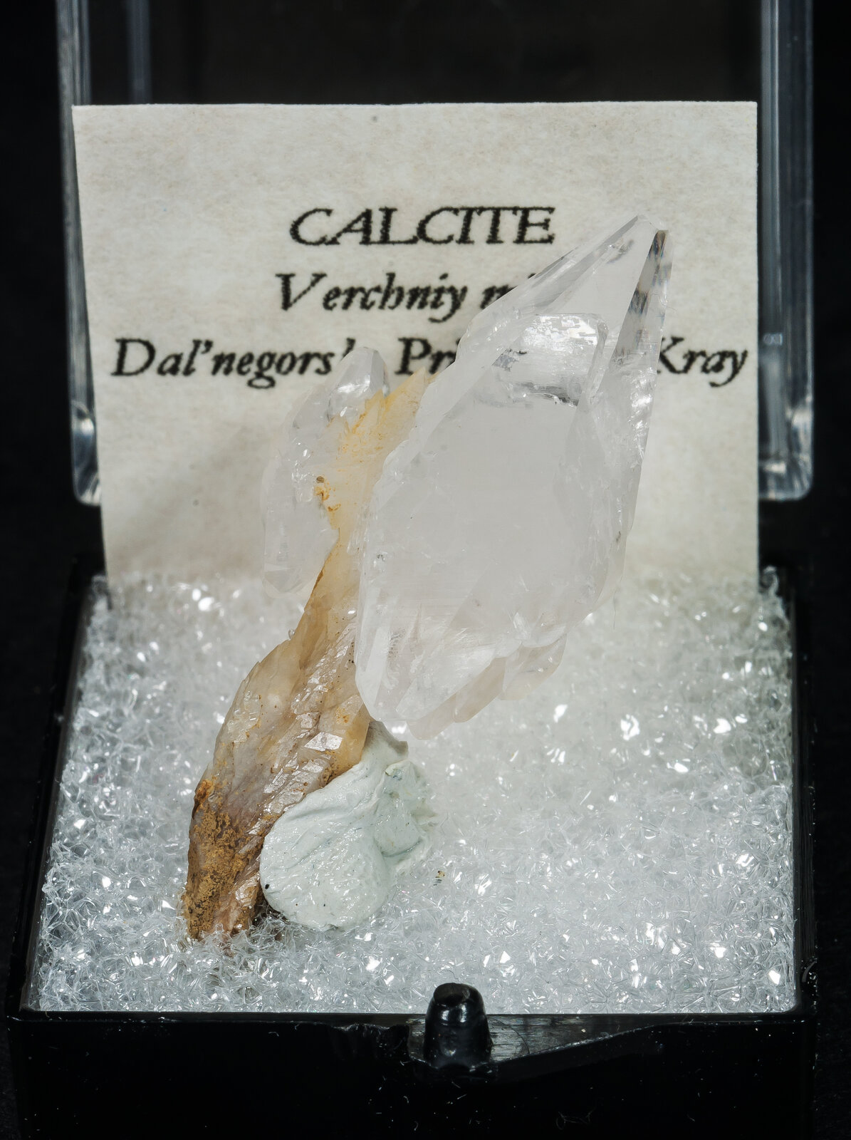 specimens/s_imagesAN8/Calcite-TBX13AN8f1.jpg