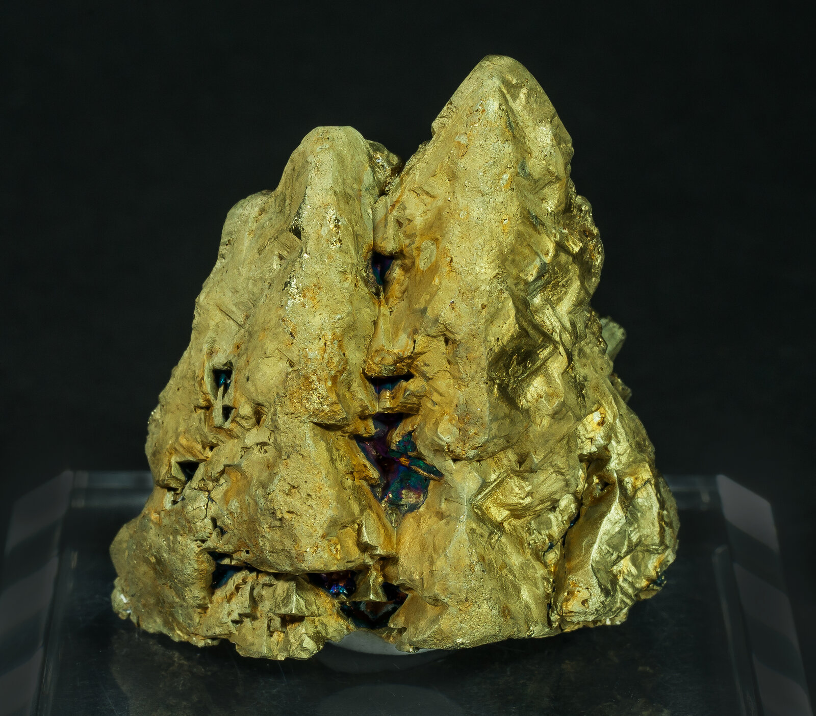 specimens/s_imagesAN9/Chalcopyrite-JFD58AN9f.jpg