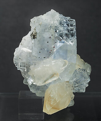 Fluorite with inclusions of Cinnabar and sulphides, with Calcite. Front