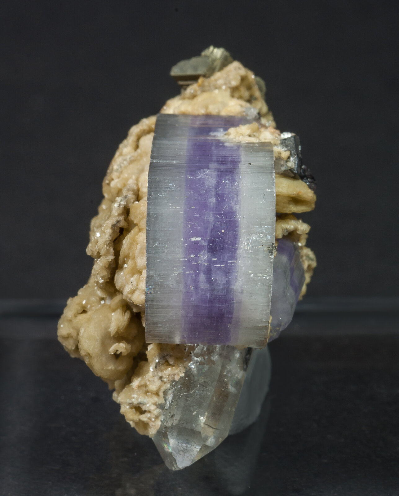 specimens/s_imagesAN9/Fluorapatite-JFD62AN9s.jpg