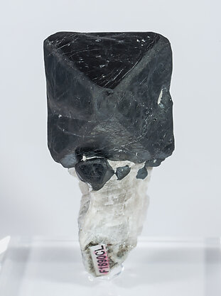 Franklinite with Calcite.