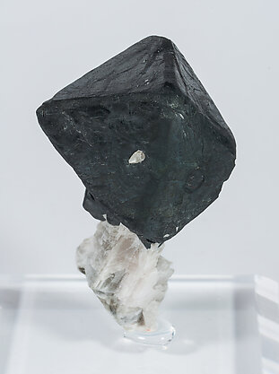 Franklinite with Calcite. Side
