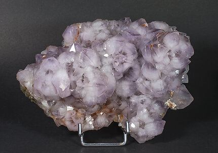 Quartz (variety amethyst). Front