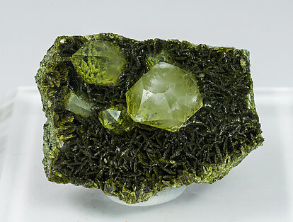 Quartz with Clinozoisite-Epidote (Series).