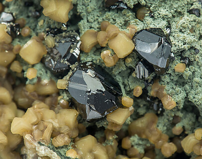 Sphalerite with Siderite. 