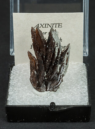 Axinite (Group).