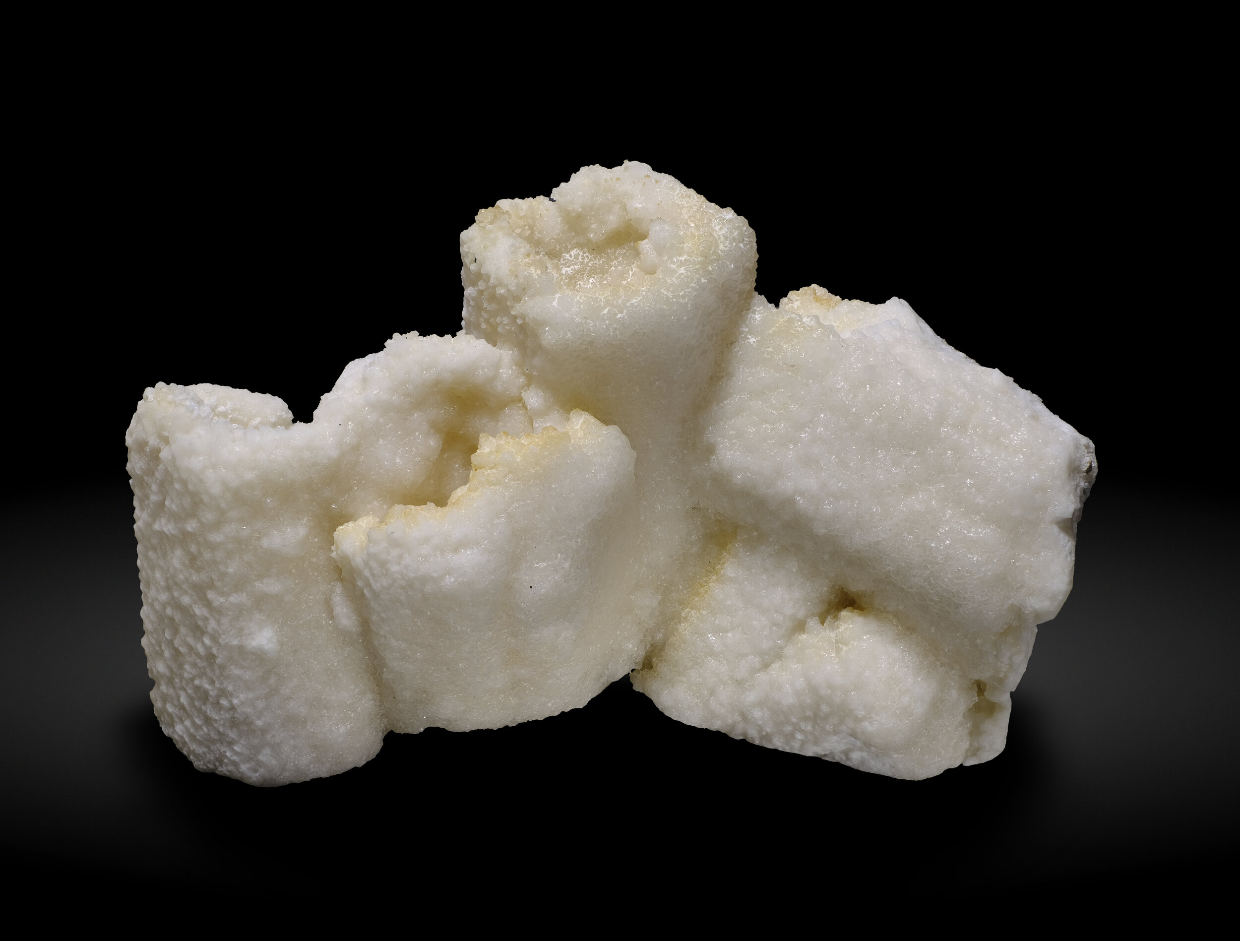 specimens/s_imagesAO0/Calcite-ETR90AO0_7125_f.jpg