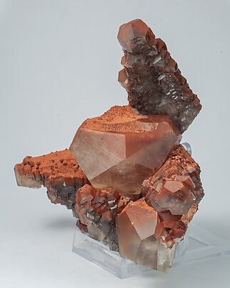 Calcite with iron oxides inclusions. Side