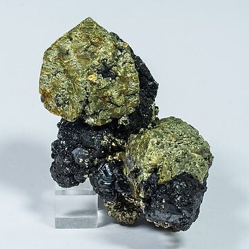 Chalcopyrite with Sphalerite.