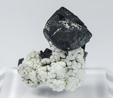 Magnetite with Calcite. Rear