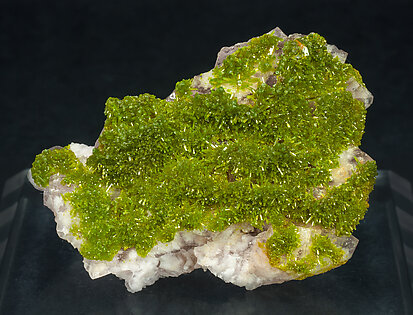 Pyromorphite with Fluorite.