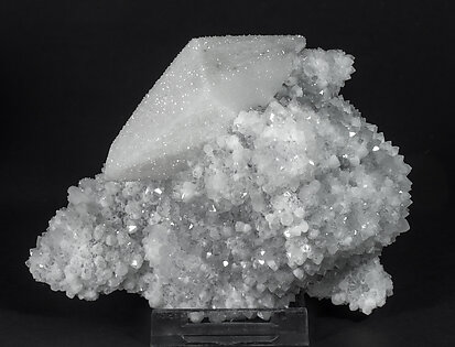 Quartz perimorphic of Calcite. Side