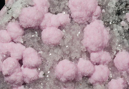 Rhodochrosite with Quartz and Sphalerite. 