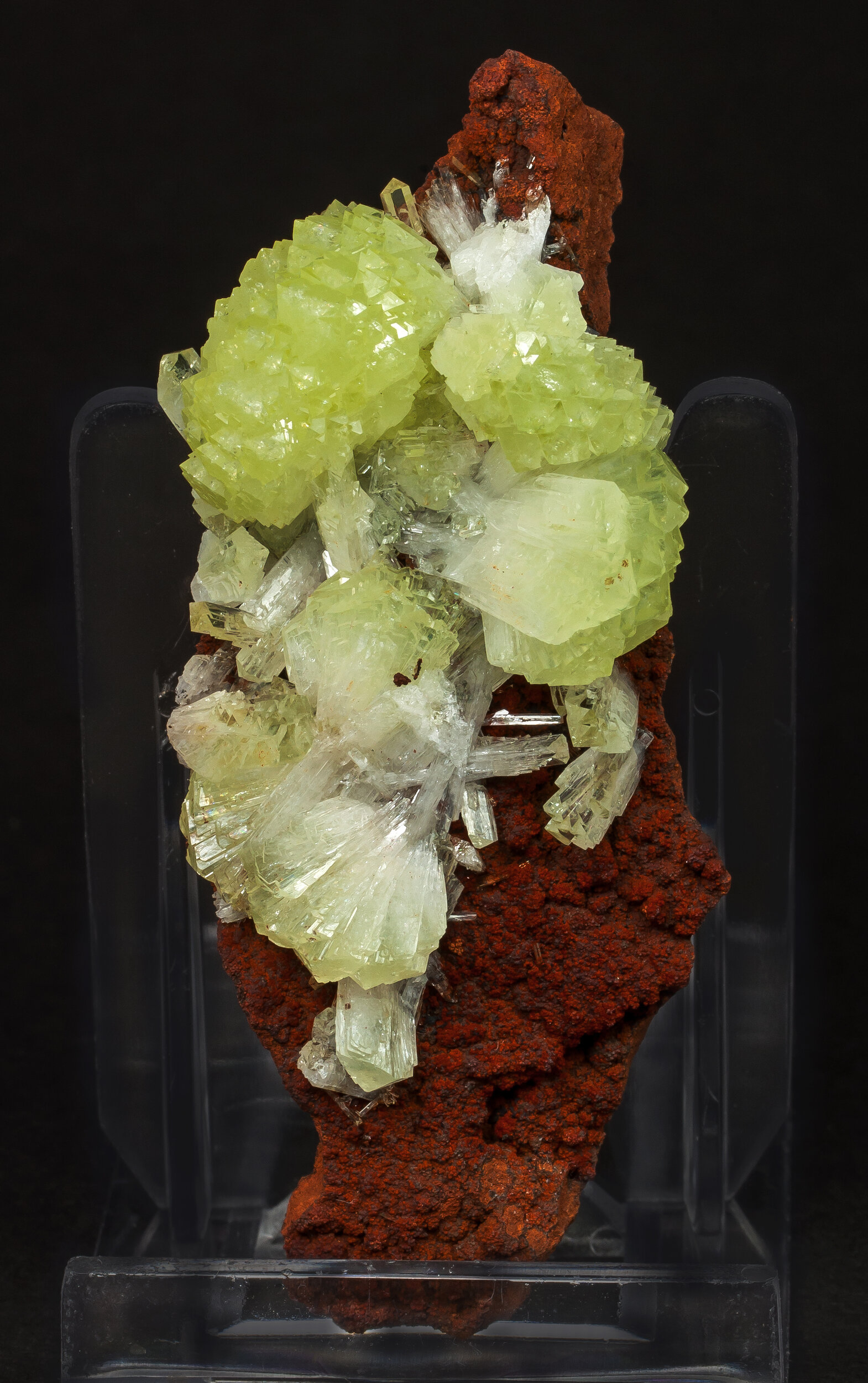 specimens/s_imagesAO1/Adamite-NNp87AO1f.jpg