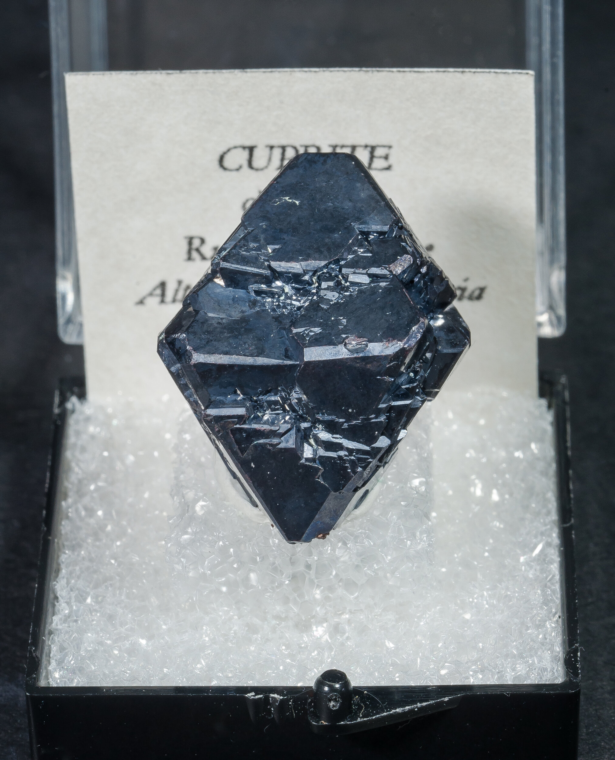 specimens/s_imagesAO1/Cuprite-TXF96AO1f.jpg