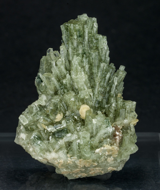 Fluorapatite with Siderite.