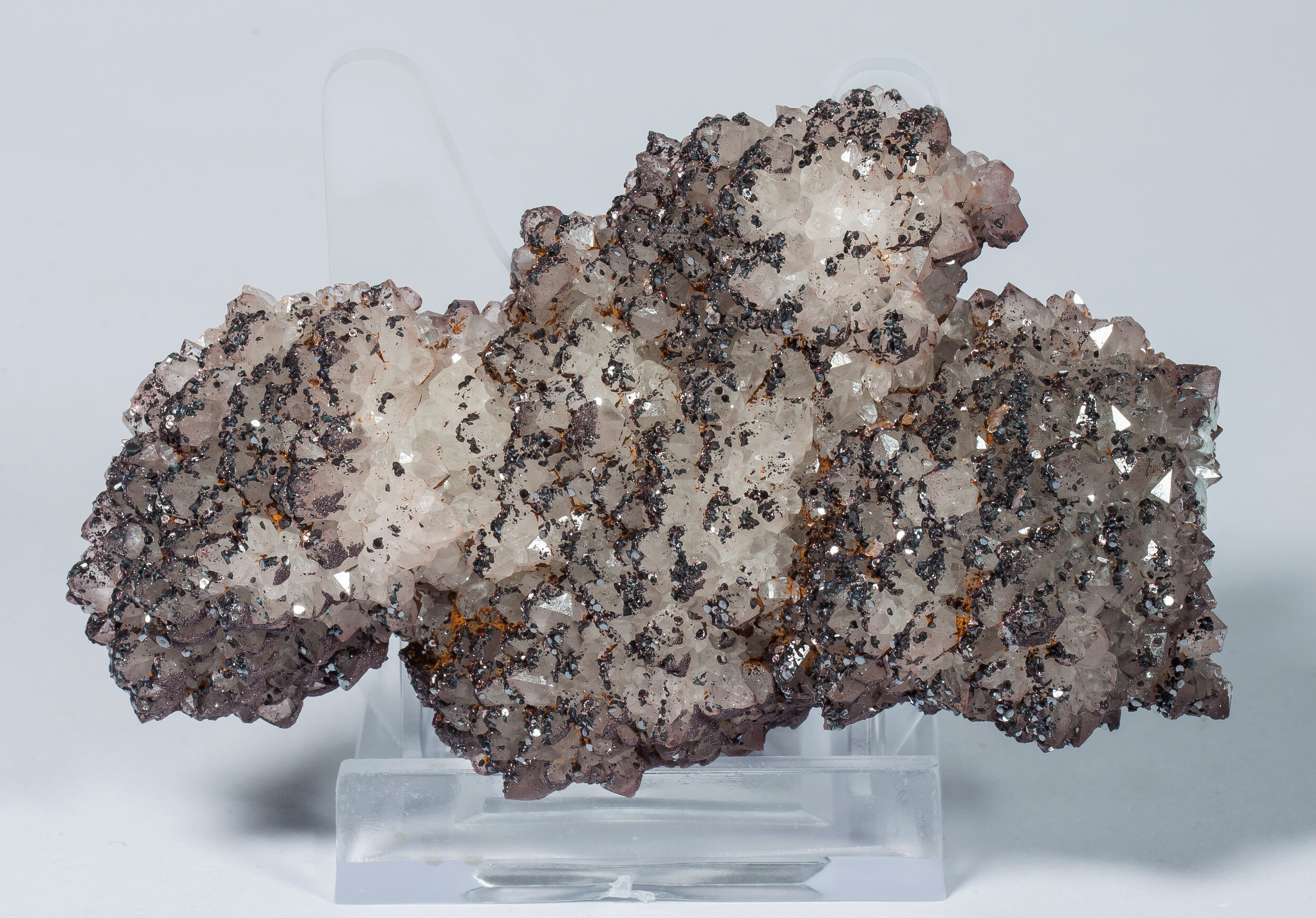 specimens/s_imagesAO1/Hematite-EPR46AO1f.jpg
