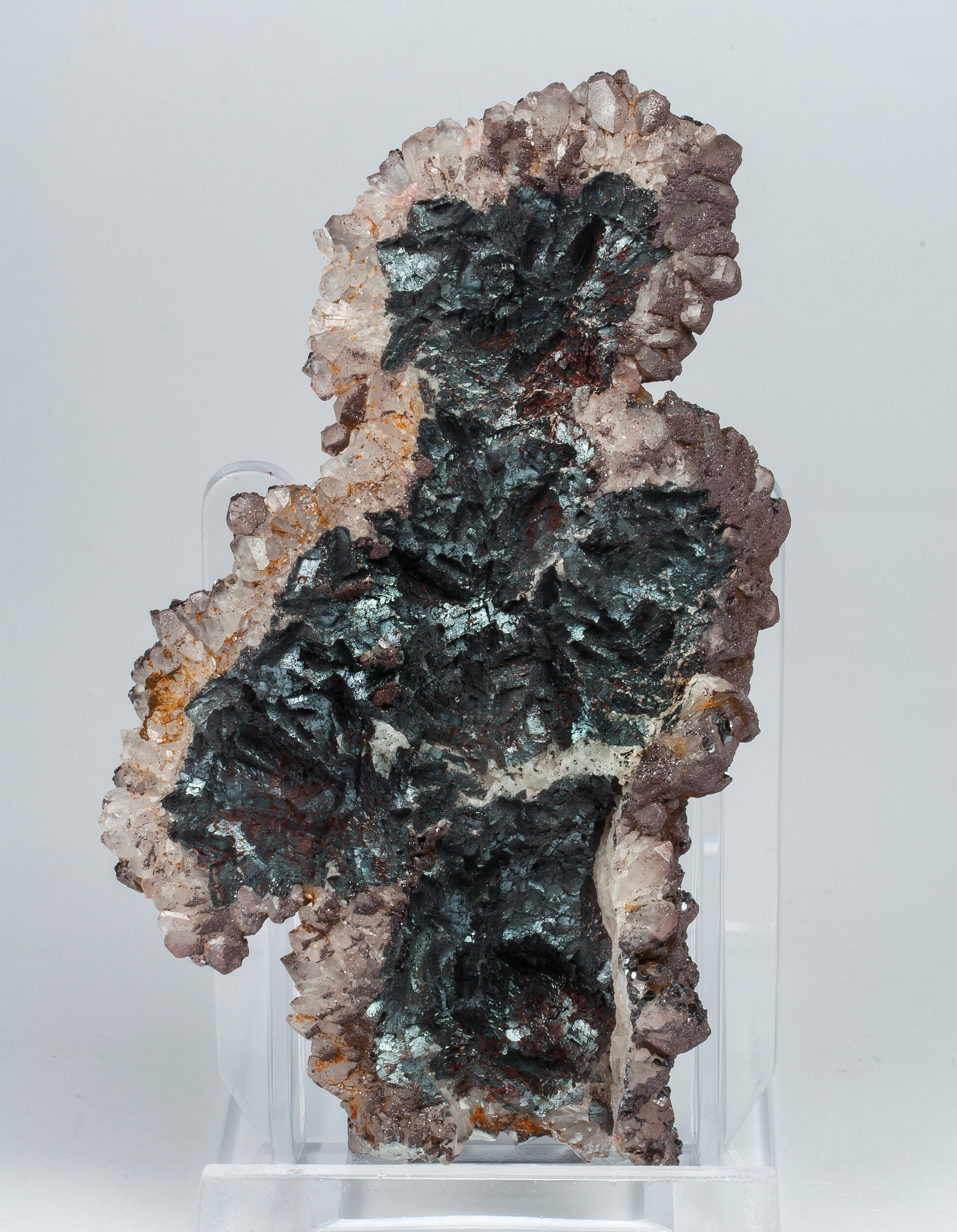 specimens/s_imagesAO1/Hematite-EPR46AO1r.jpg